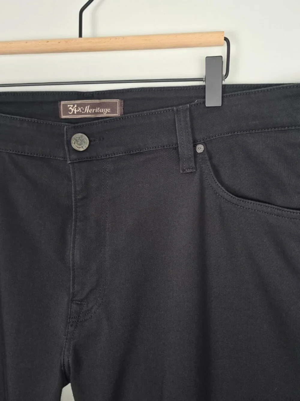 34 Heritage Size 42x32 Charisma Pants Stretch Comfort Classic Straight Leg Black